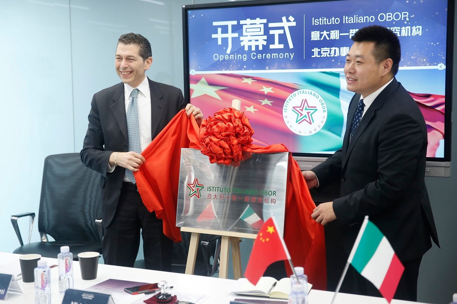 Michele De Gasperis inaugura la sede cinese dell’Istituto Italiano OBOR